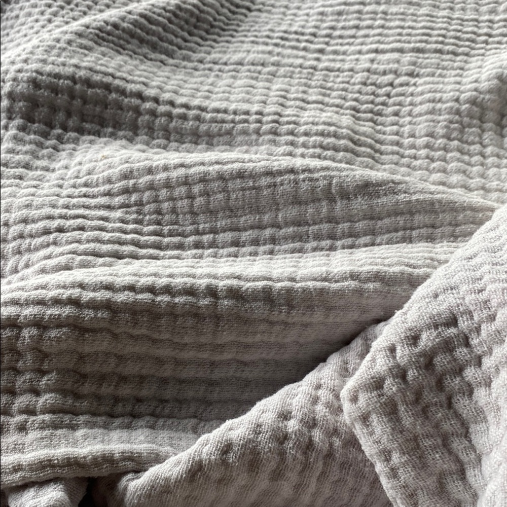 Gray Cable-Knit Blanket with Textured Design